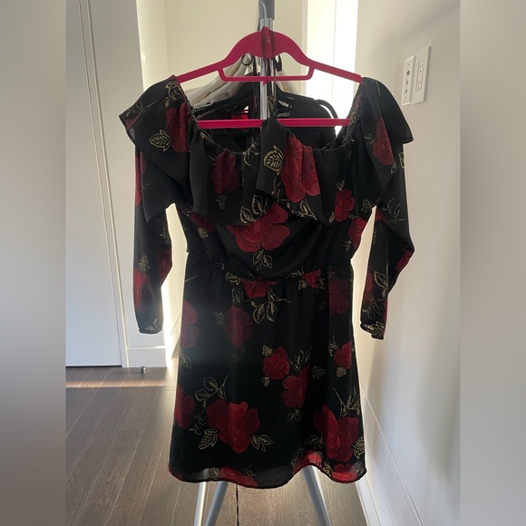 Revolve dress - Picture 2 of 3